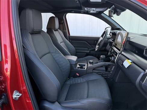 Used 2025 Toyota 4Runner TRD Off-Road Premium image 33