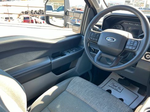 Used 2025 Ford F250 XLT image 11
