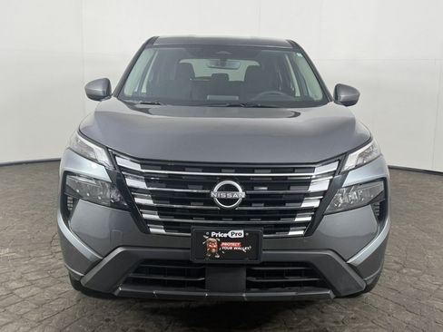 Used 2026 Nissan Rogue SV FWD image 2