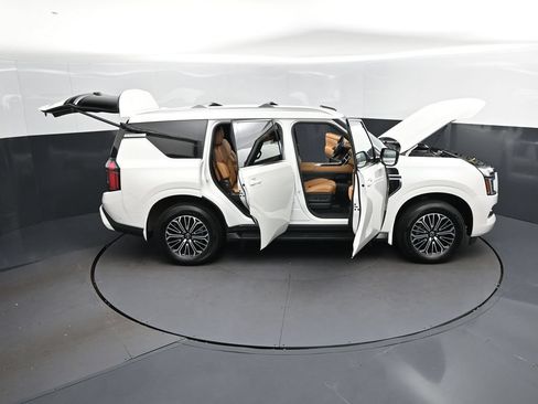 Used 2025 Nissan Armada SL w/ Captain's Chari Seat Package AWD/4WD image 50