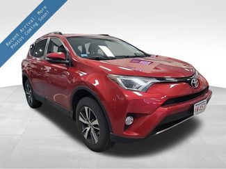 Used 2016 Toyota RAV4 XLE video 1