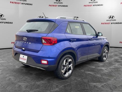 New 2026 Hyundai Venue SEL FWD image 3