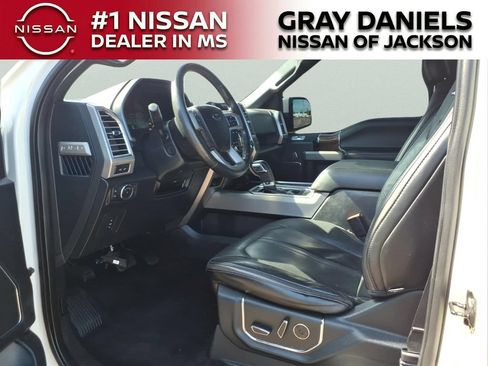 Used 2015 Ford F150 Platinum w/ Equipment Group 701A Luxury AWD/4WD image 24