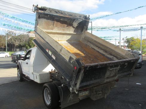 Used 2017 Ford F550 4x4 Regular Cab Super Duty image 7