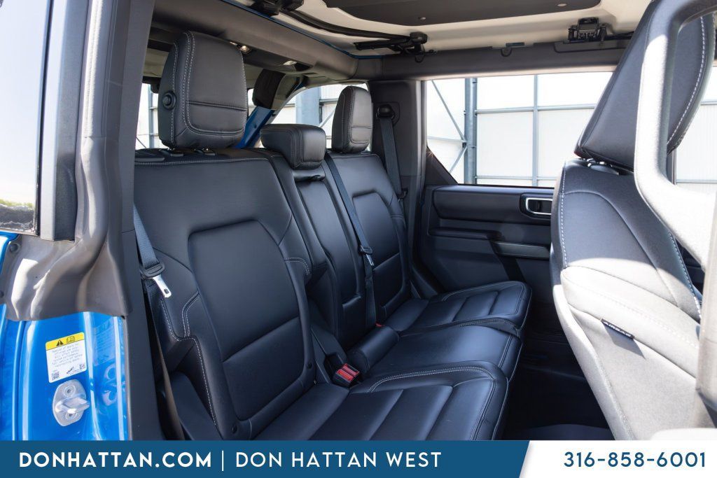 Used 2025 Ford Bronco Badlands AWD/4WD image 17