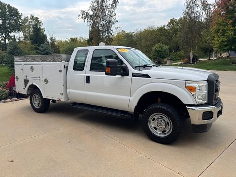 Used 2016 Ford F250 XL w/ Power Equipment Group image 8