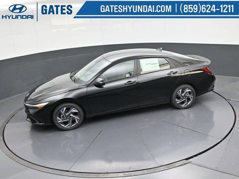 New 2025 Hyundai Elantra Sport image 45