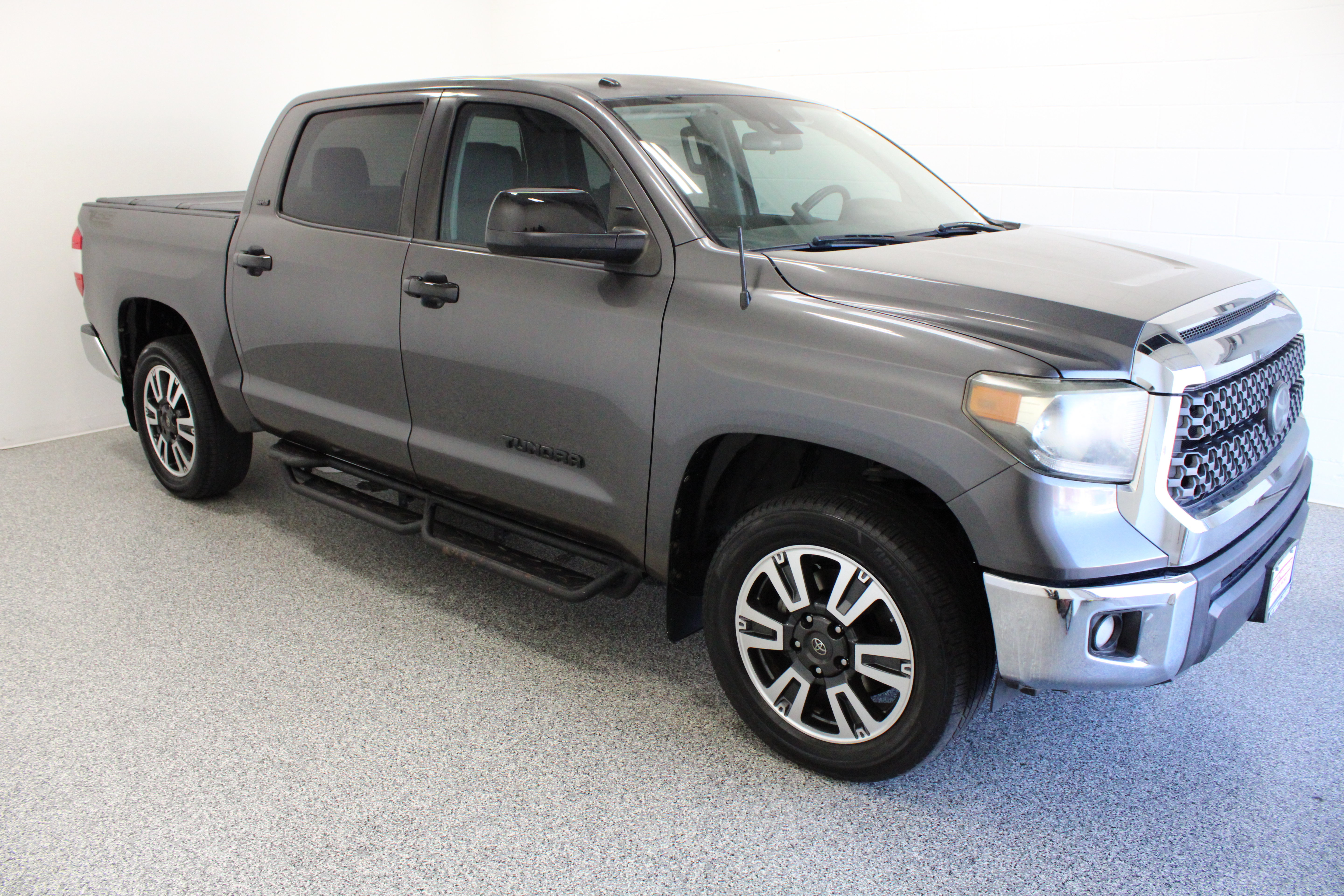 Used 2018 Toyota Tundra SR5 RWD image 4
