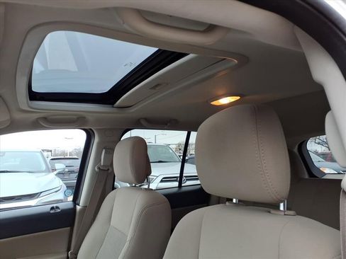 Used 2010 Jeep Compass Sport image 19