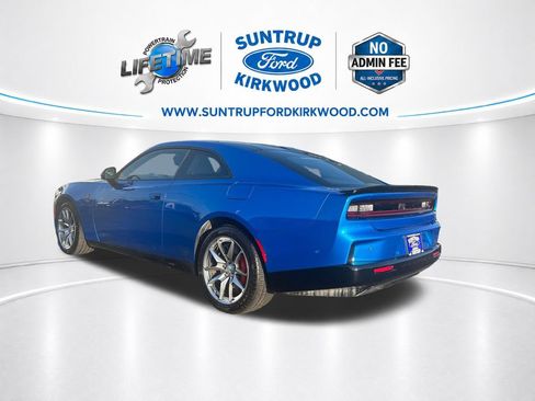 Used 2025 Dodge Charger Daytona Scat Pack w/ Track Pack AWD/4WD image 3