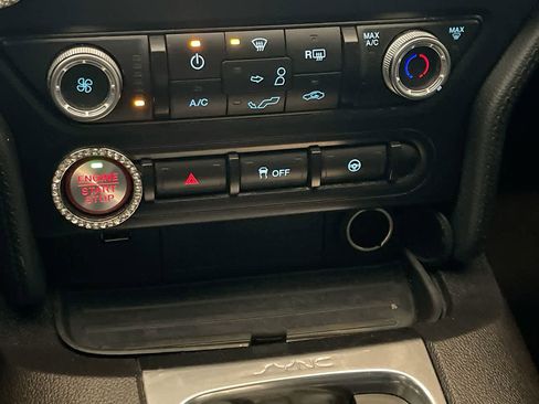 Used 2019 Ford Mustang Coupe image 18