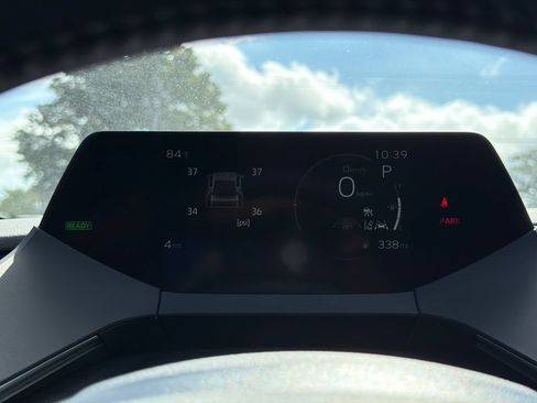 New 2027 Toyota Prius FWD image 32