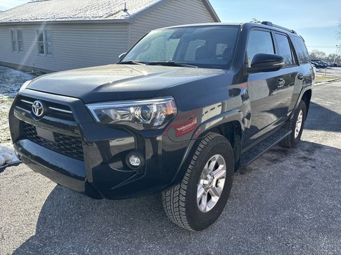 Used 2024 Toyota 4Runner SR5 Premium image 8