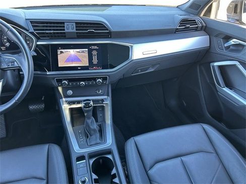 Used 2020 Audi Q3 2.0T Premium w/ Convenience Package image 17