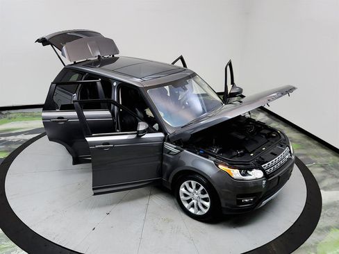 Used 2016 Land Rover Range Rover Sport HSE image 39