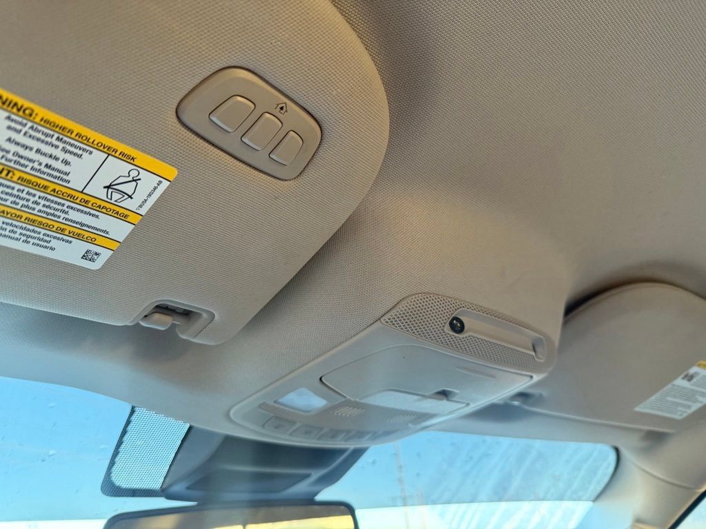 Used 2019 Ford Expedition XLT w/ Equipment Group 202A AWD/4WD image 12