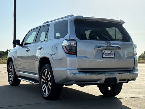 Used 2016 Toyota 4Runner Limited AWD/4WD image 6
