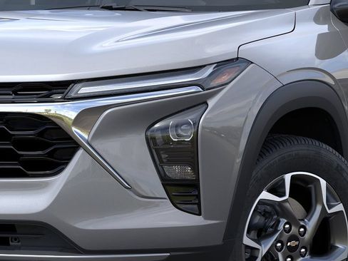 New 2026 Chevrolet Trax LT w/ Driver Confidence Package FWD image 10