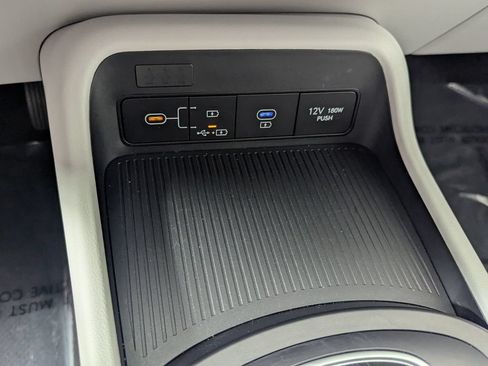 Used 2024 Hyundai Kona SE FWD image 22