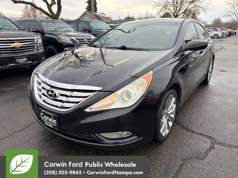 Used 2013 Hyundai Sonata SE image 1