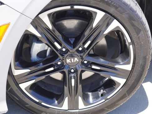 Used 2021 Kia K5 GT-Line AWD/4WD image 12