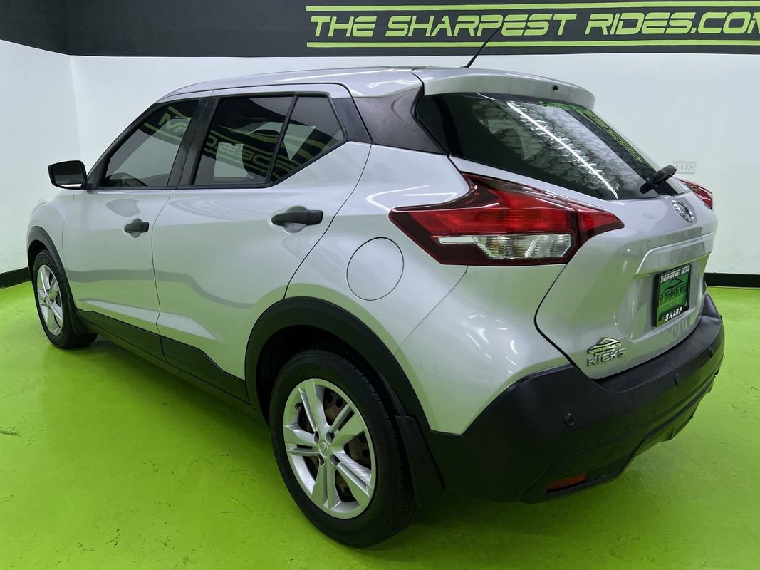 Used 2020 Nissan Kicks S FWD image 7