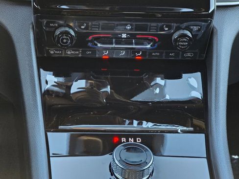 New 2025 Jeep Grand Cherokee Laredo X w/ Luxury Tech Group I image 34