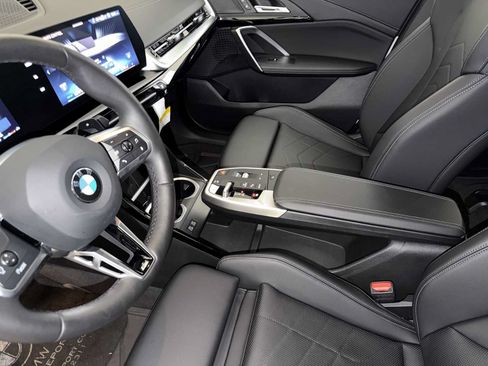 Used 2026 BMW X2 xDrive28i w/ M Sport Package AWD/4WD image 19