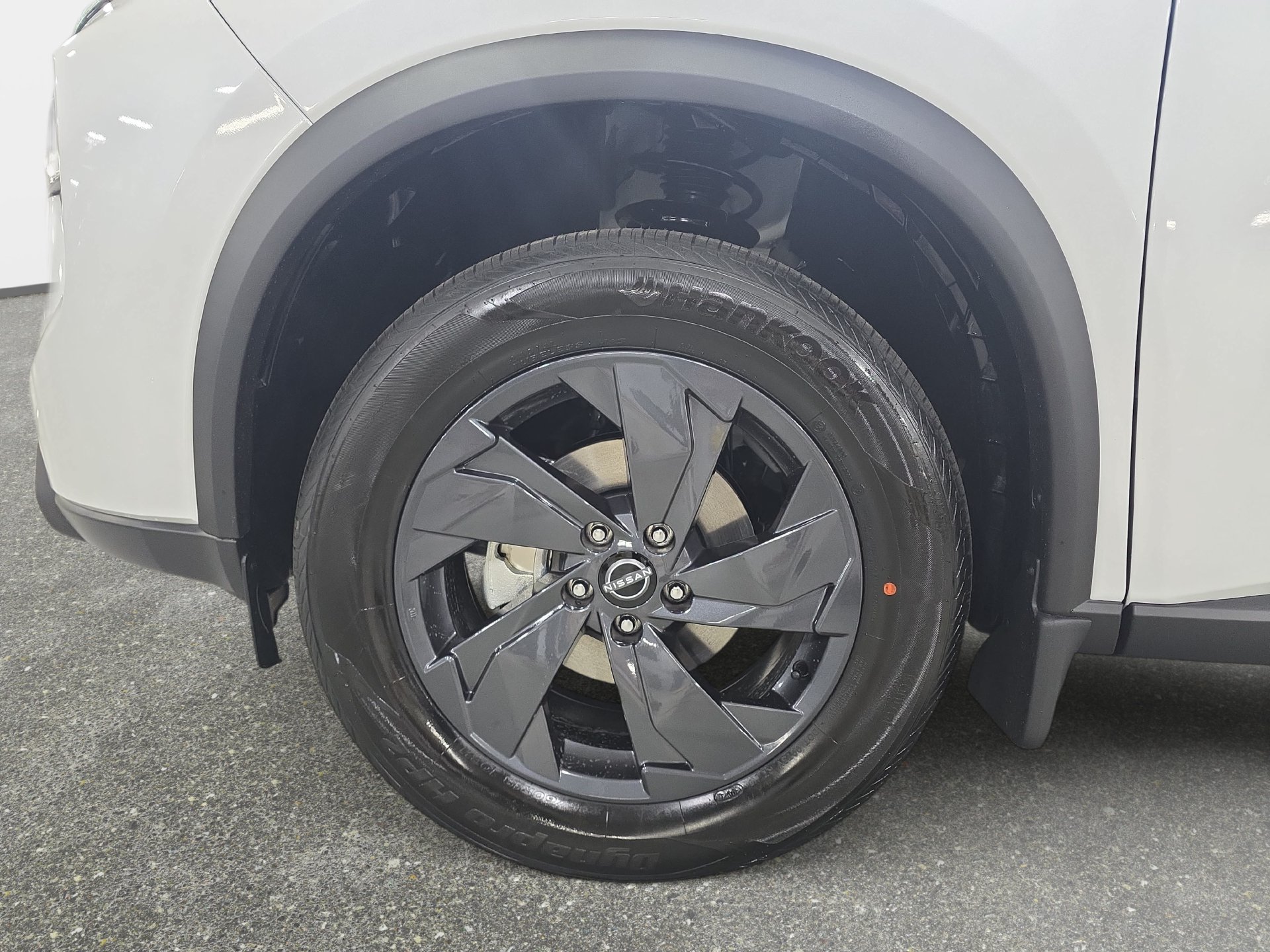 New 2026 Nissan Rogue SV AWD/4WD image 30