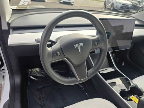 Used 2020 Tesla Model 3 Standard Range image 27