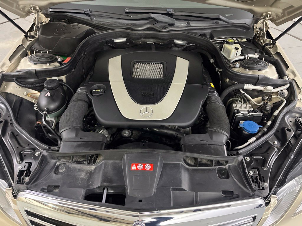 Used 2010 Mercedes-Benz E 350 Sedan image 9