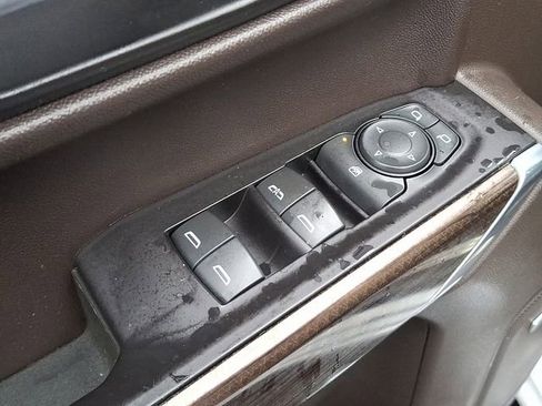 Used 2019 Chevrolet Silverado 1500 RST image 17