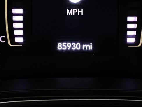 Used 2020 Jeep Cherokee Latitude Plus w/ Cold Weather Group image 18