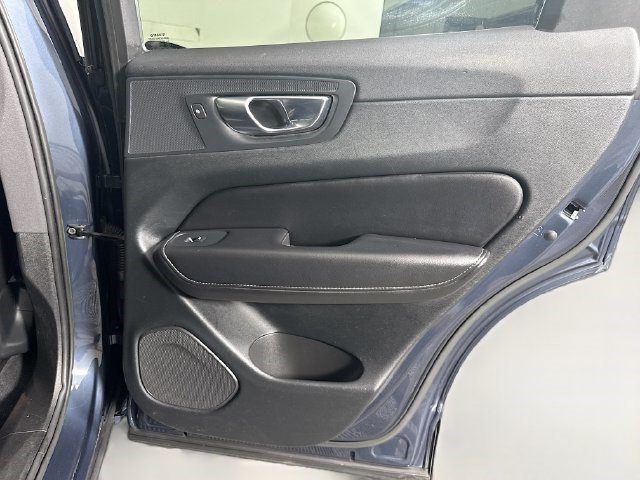 Used 2023 Volvo XC60 B5 Ultimate w/ Protection Package Premier FWD image 27