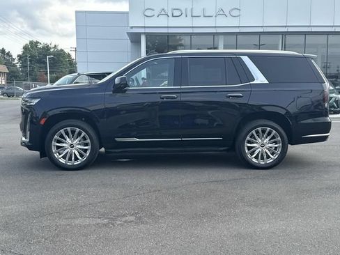 Certified 2024 Cadillac Escalade Premium Luxury w/ LPO, Floor Liner Package AWD/4WD image 10