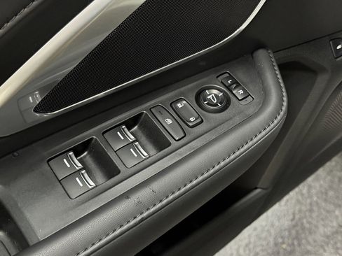 Used 2024 Acura RDX SH-AWD image 13