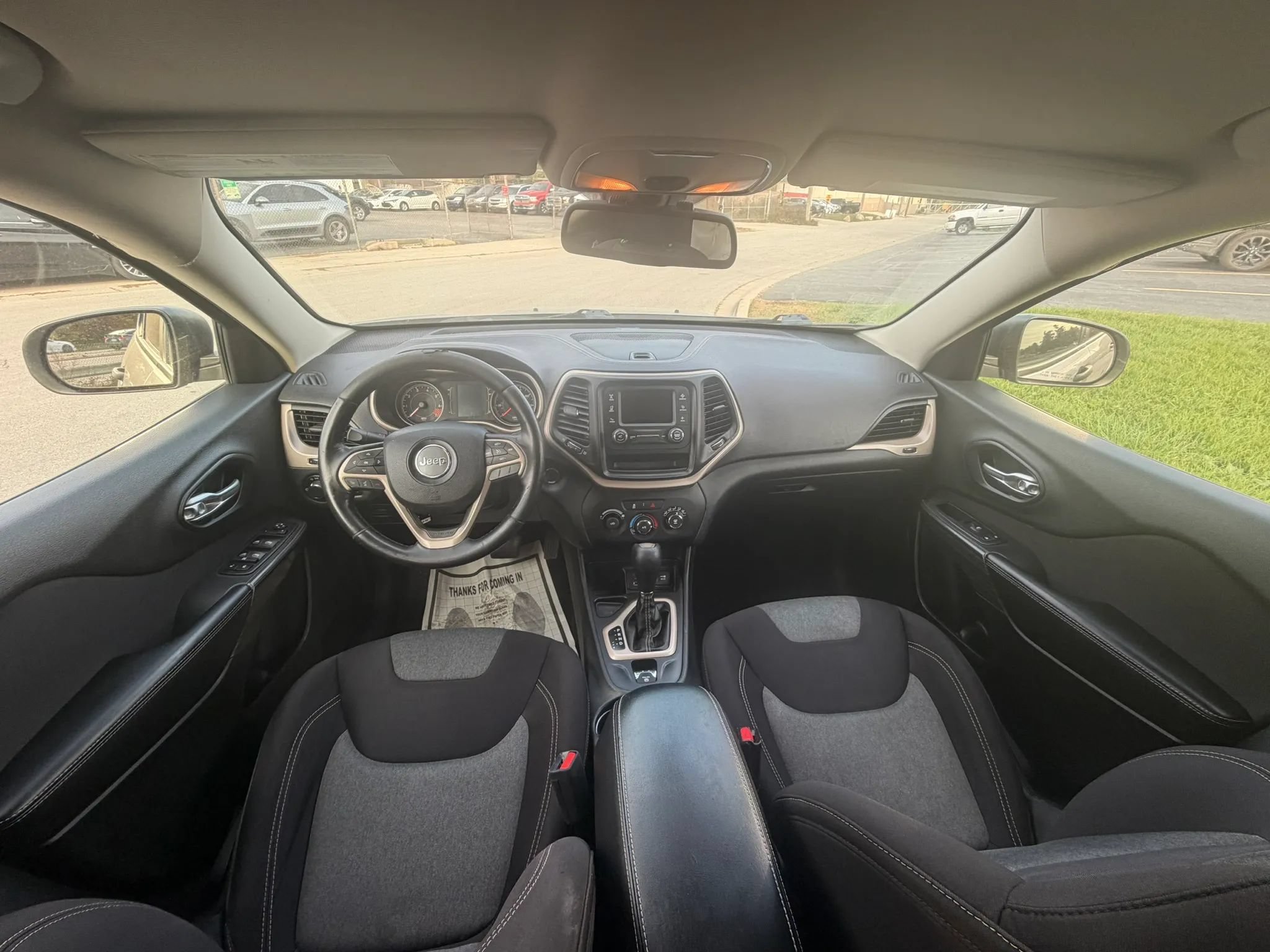 Used 2015 Jeep Cherokee Sport FWD image 10