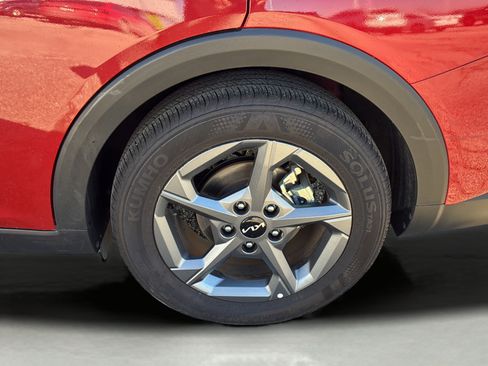 Certified 2025 Kia K4 FWD image 38