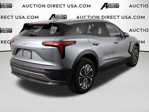 Used 2024 Chevrolet Blazer EV LT AWD/4WD image 43