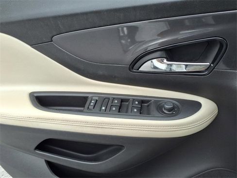 Used 2019 Buick Encore Essence w/ Experience Buick Package image 27