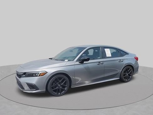 Used 2023 Honda Civic Sport image 4