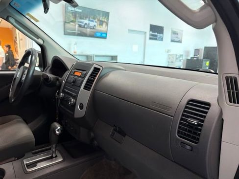 Used 2011 Suzuki Equator Sport AWD/4WD image 26
