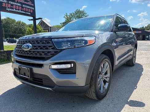 Used 2022 Ford Explorer XLT w/ Equipment Group 202A AWD/4WD image 1