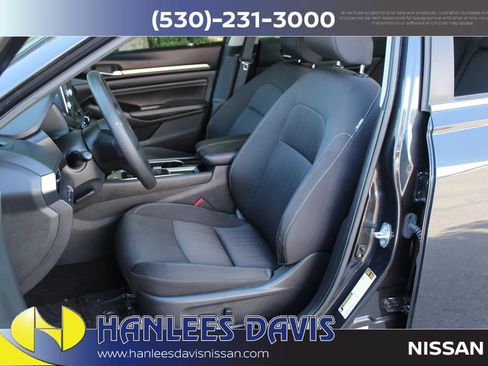 Used 2021 Nissan Altima 2.5 SV FWD image 12