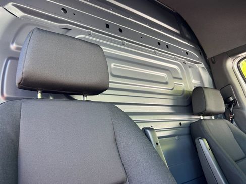 Used 2025 Mercedes-Benz Sprinter 2500 image 14