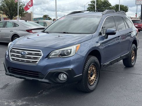 Used 2017 Subaru Outback 2.5i Premium AWD/4WD image 9