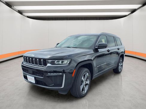 New 2026 Jeep Grand Cherokee L Limited AWD/4WD image 3