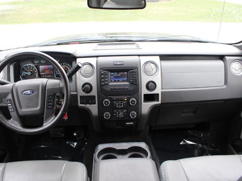 Used 2014 Ford F150 XLT w/ Equipment Group 302A Luxury image 28