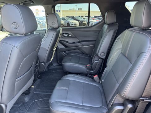 Used 2023 Chevrolet Traverse RS w/ LPO, Floor Liner Package image 35