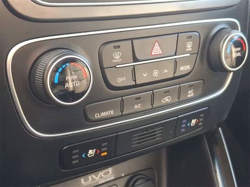 Used 2014 Kia Sorento SX w/ 3rd Row Package image 25